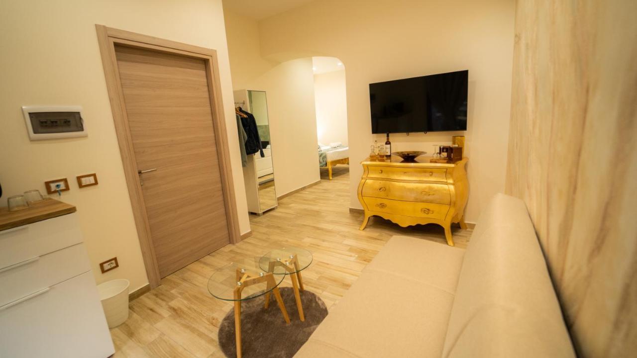 Sensoria Naxos Suites Giardini Naxos Ngoại thất bức ảnh